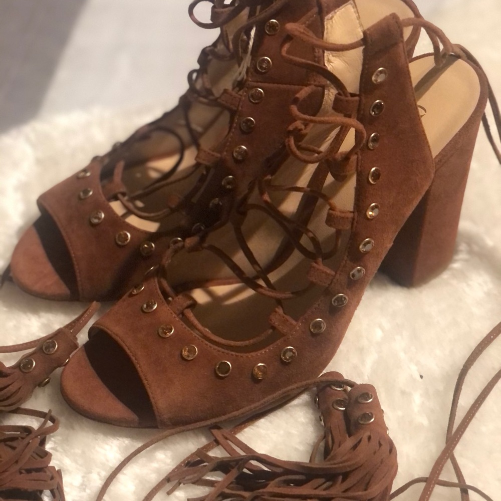Gedebe sandals